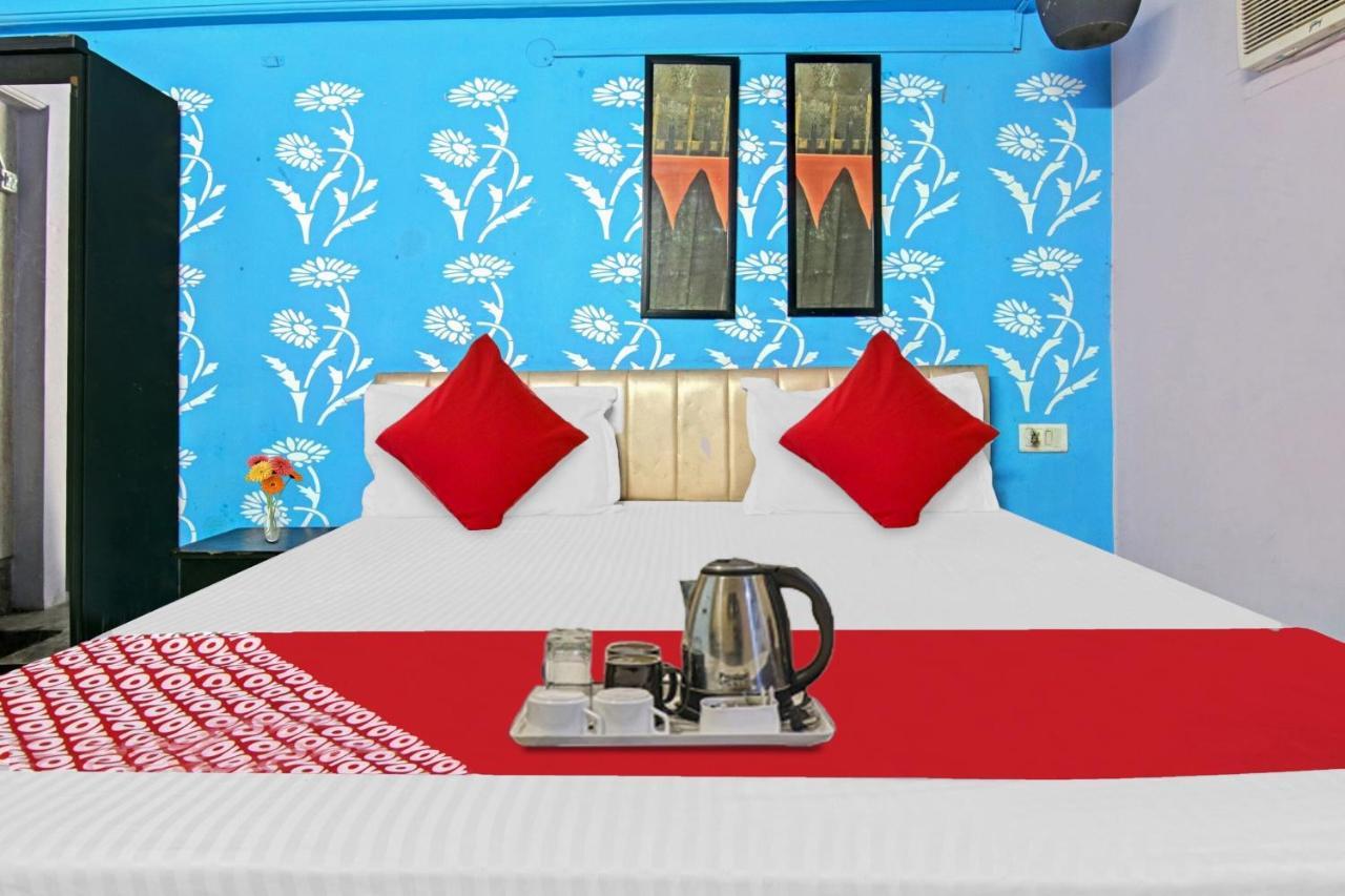 Flagship Hotel Decent Stay Near Pvr Vikaspuri Delhi Ню Делхи Екстериор снимка