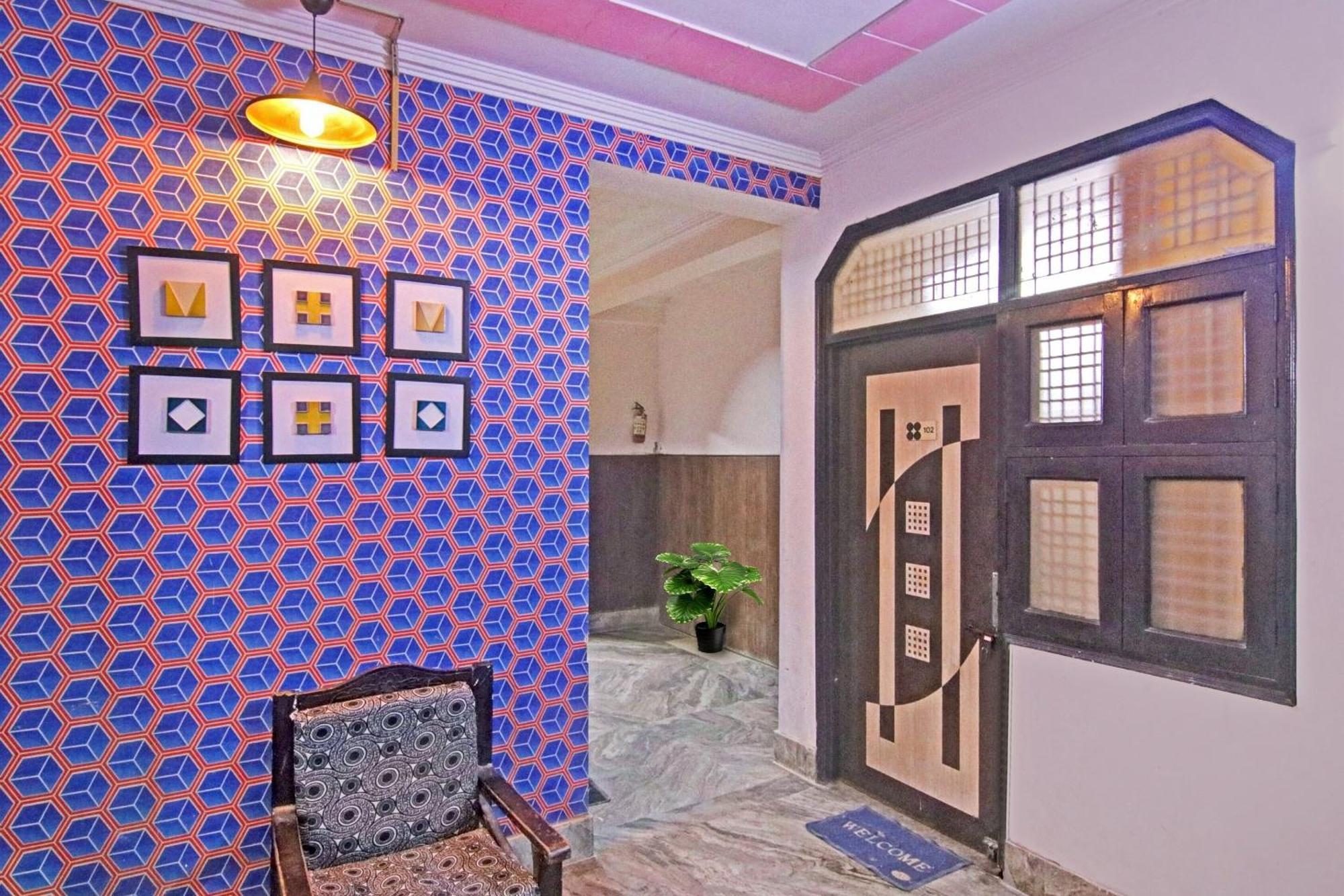 Flagship Hotel Decent Stay Near Pvr Vikaspuri Delhi Ню Делхи Екстериор снимка