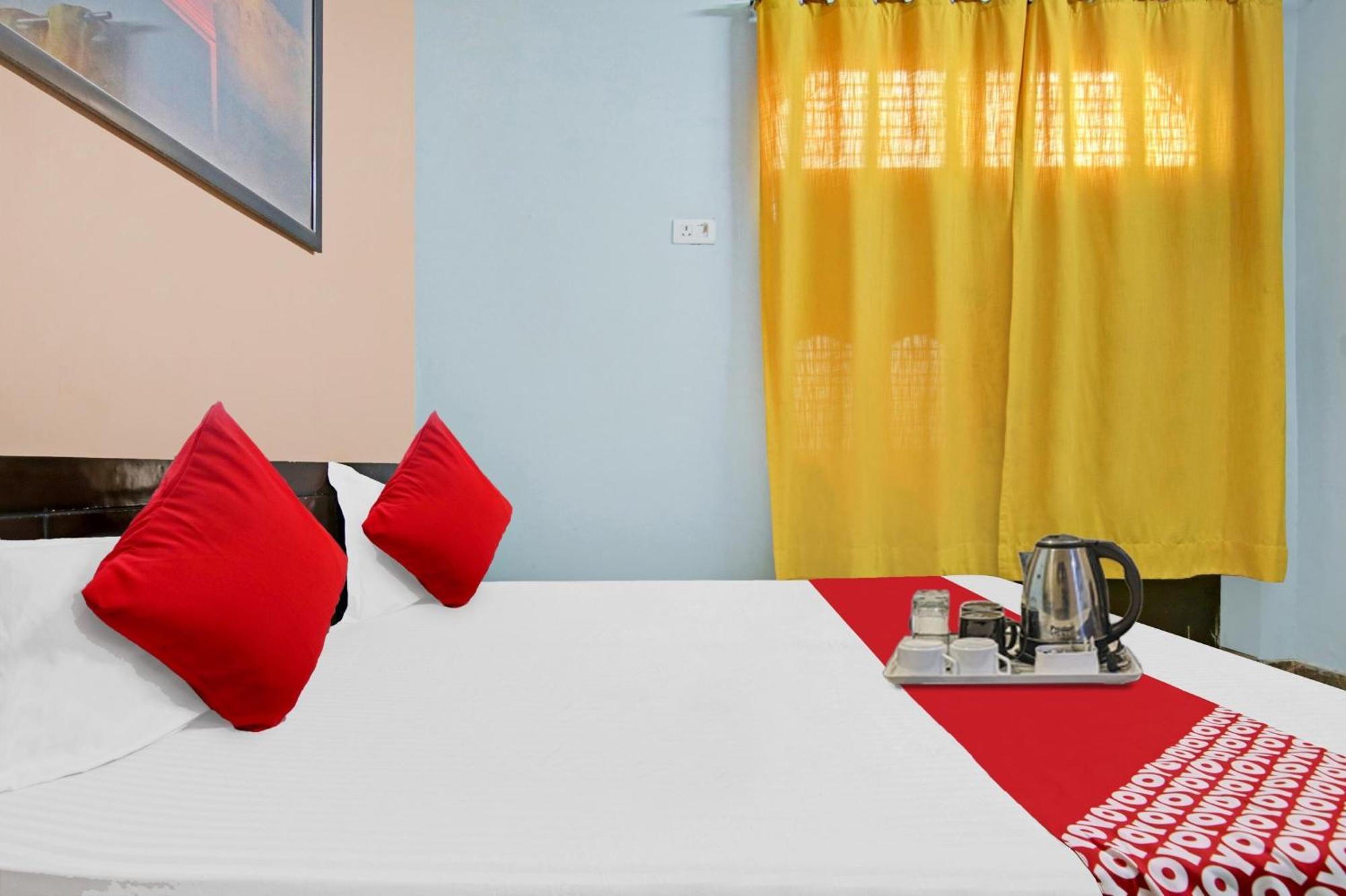 Flagship Hotel Decent Stay Near Pvr Vikaspuri Delhi Ню Делхи Екстериор снимка